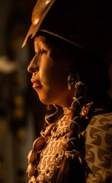 ¿Quién era la Señora de Cao y cuál es su importancia en la historia prehispánica?